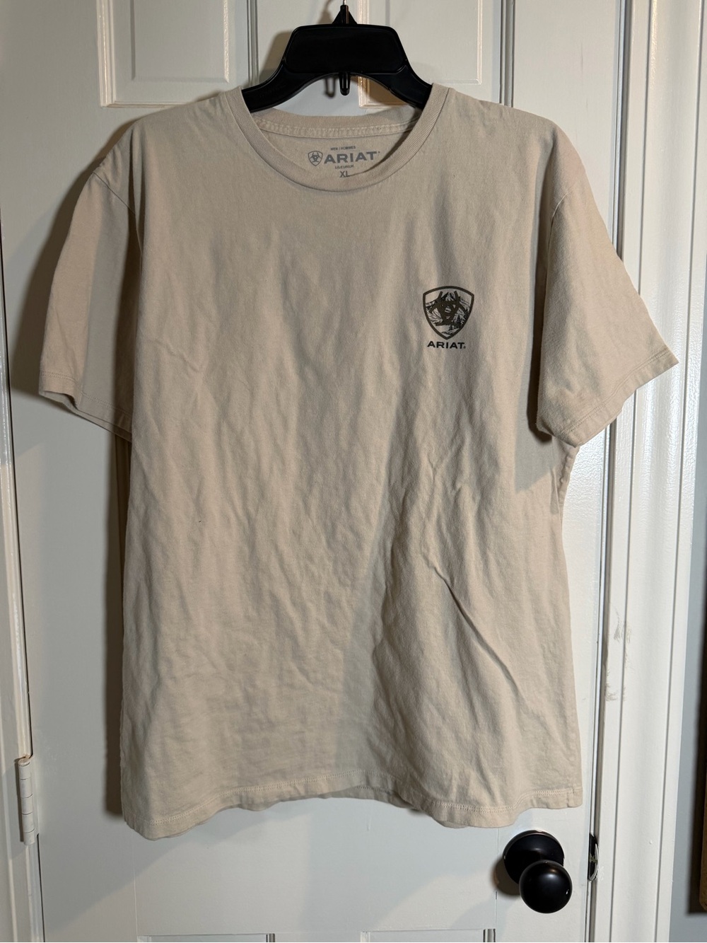 Ariat Men's XL Beige Crew Neck Short Sleeve Cotton Jersey Logo Graphic Tee